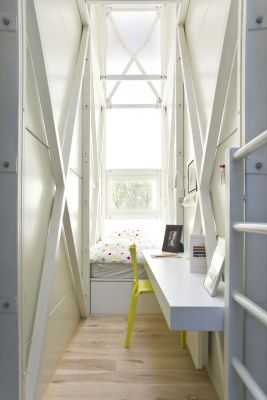 Illustration for article titled What life looks like inside the world's narrowest house